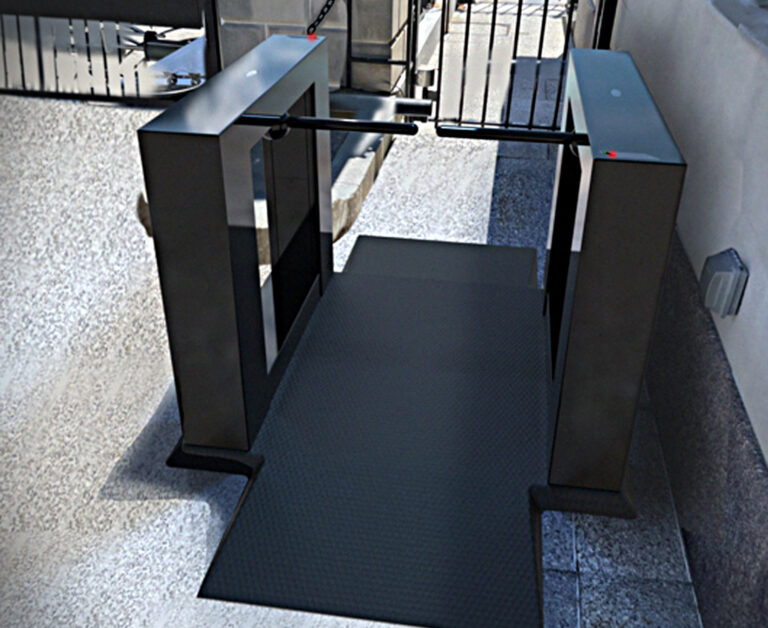 Platform System is available for Rotary, Linear, XWing and Portal, and can also be placed outdoors.
